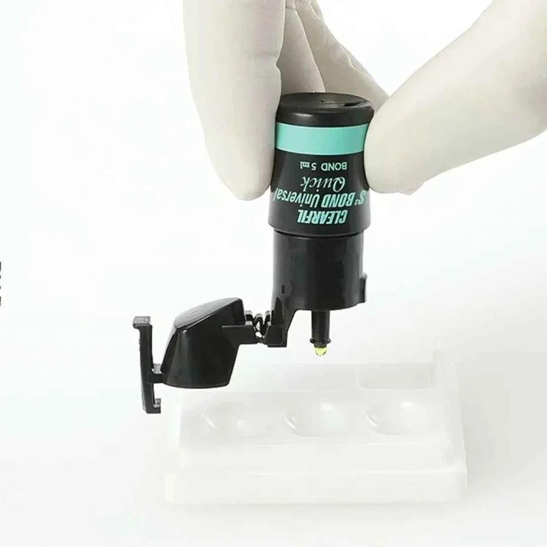 Kuraray Clearfil Tri SE Bond Universal Dental Adhesive in a Dispensing Bottle for Optimal Bonding
