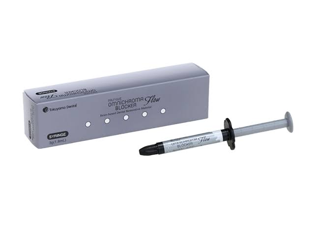 Tokuyama Omnichroma Blocker Flow dental composite in syringe packaging for effective dental applications